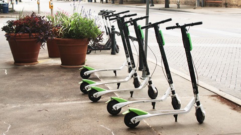 Patinetes eléctricos de alquiler en la ciudad